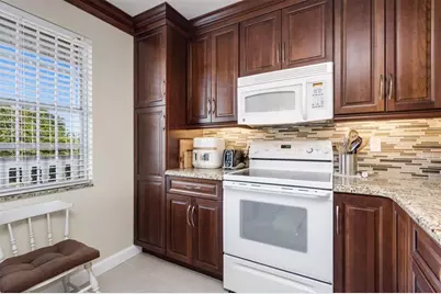 414 SE 10th St, Unit #302, Dania Beach, FL 33004 - Photo 7