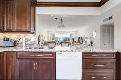 414 SE 10th St, Unit #302, Dania Beach, FL 33004 - Photo 1