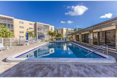 414 SE 10th St, Unit #302, Dania Beach, FL 33004 - Photo 37