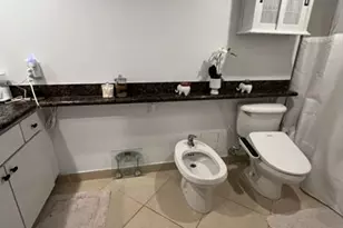 5600 Collins Ave, Miami Beach, FL 33140 - Photo 9