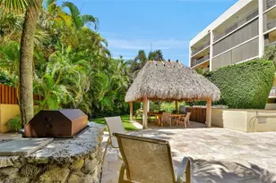 4201 N Ocean Dr, Hollywood, FL 33019 - Photo 9