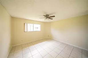 3453 NW 44th St, Lauderdale Lakes, FL 33309 - Photo 17