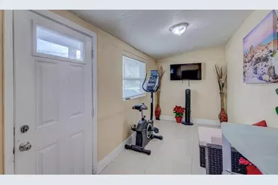 1105 W 34th St, Riviera Beach, FL 33404 - Photo 5