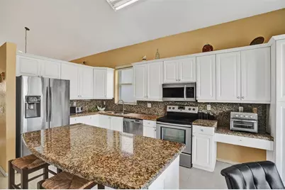 1581 NW 159th Ave, Pembroke Pines, FL 33028 - Photo 5