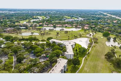 3900  Oaks Clubhouse Dr, Unit #507, Pompano Beach, FL 33069 - Photo 25