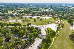 3900 Oaks Clubhouse Dr, Pompano Beach, FL 33069 - Photo 25