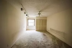 8760 Holly Ct, Tamarac, FL 33321 - Photo 9