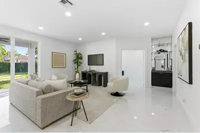 1170  Chenille Cir, Weston, FL 33327 - Photo 15