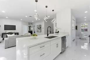 1170 Chenille Cir, Weston, FL 33327 - Photo 7