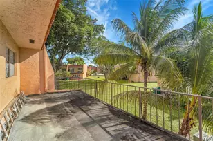 12 Meacham Ln, Tamarac, FL 33319 - Photo 23