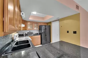 12 Meacham Ln, Tamarac, FL 33319 - Photo 5