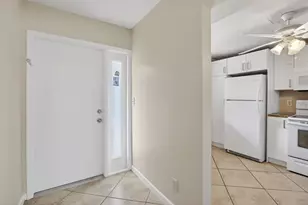 2571 Aragon Blvd, Sunrise, FL 33322 - Photo 5