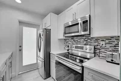 931 SE 9, Unit #17, Pompano Beach, FL 33060 - Photo 3