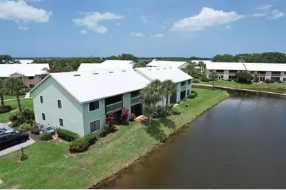 5725  Pelican Pointe Dr, Unit #4, Sebastian, FL 32958 - Photo 7