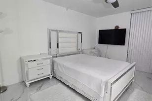 3400 Blue Lake Dr, Pompano Beach, FL 33064 - Photo 11