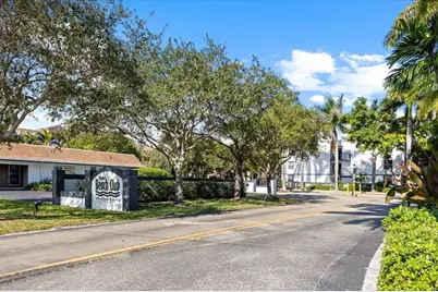 609 E Sheridan St, Unit #207, Hollywood, FL 33004 - Photo 29