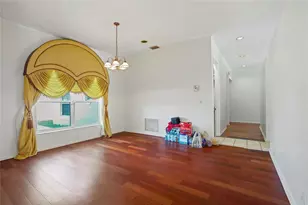 140 Royal Palm Ct, Plantation, FL 33317 - Photo 5