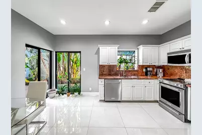 6406  Via Rosa, Boca Raton, FL 33433 - Photo 9