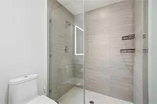 2960 NE 207th St, Miami, FL 33180 - Photo 25