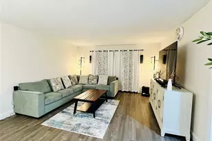 2200 S Cypress Bend Dr, Pompano Beach, FL 33069 - Photo 3