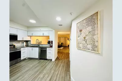 2200 S Cypress Bend Dr, Unit #802, Pompano Beach, FL 33069 - Photo 5