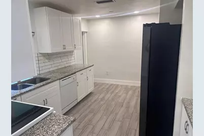 8361 NW 27th Pl, Sunrise, FL 33322 - Photo 7