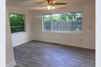 8361 NW 27th Pl, Sunrise, FL 33322 - Photo 9