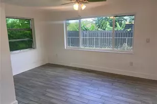 8361 NW 27th Pl, Sunrise, FL 33322 - Photo 9