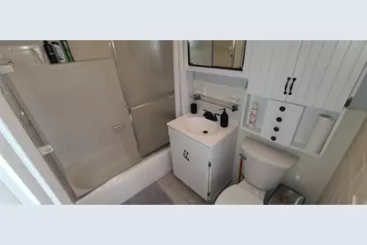 321  Mid Pines Road, Palm Springs, FL 33461 - Photo 17