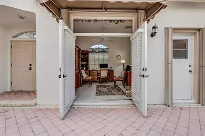 292  Canterbury Dr  E., Palm Beach Gardens, FL 33418 - Photo 35