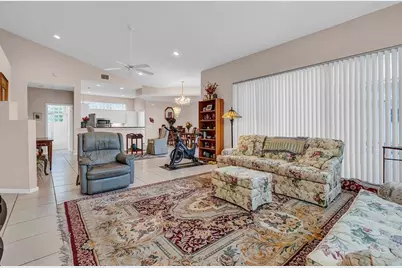 292  Canterbury Dr  E., Palm Beach Gardens, FL 33418 - Photo 15