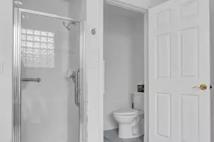 292 Canterbury Dr E, Palm Beach Gardens, FL 33418 - Photo 29