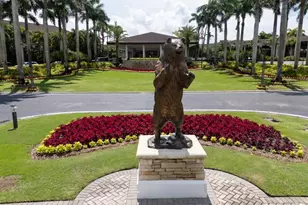 292 Canterbury Dr E, Palm Beach Gardens, FL 33418 - Photo 41