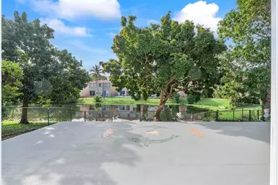 659 NW 88th Dr, Coral Springs, FL 33071 - Photo 25