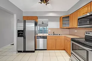 7552 Stirling Rd, Hollywood, FL 33024 - Photo 5