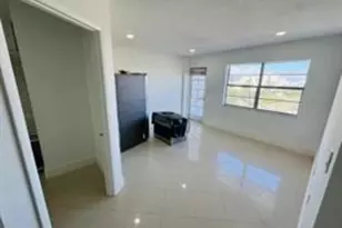 1130 11th St, Miami Beach, FL 33139 - Photo 7