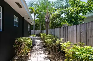 1734 NE 20th Ave, Fort Lauderdale, FL 33305 - Photo 9