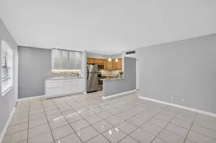 4051 NE 13th Ave, Oakland Park, FL 33334 - Photo 3