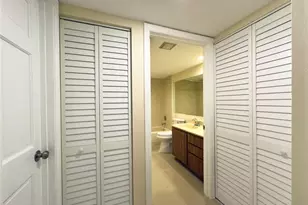 1701 Whitehall Dr, Davie, FL 33324 - Photo 19