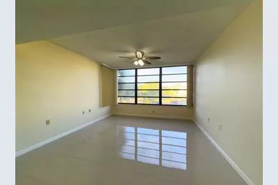 1701  Whitehall Dr, Unit #303, Davie, FL 33324 - Photo 7