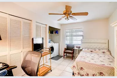 4271 NE 11th Ter, Pompano Beach, FL 33064 - Photo 11