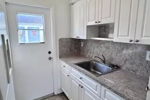 1120 Sesame St, Opa Locka, FL 33054 - Photo 3