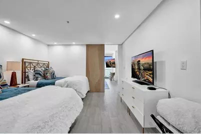 3101  Bayshore, Unit #1502, Fort Lauderdale, FL 33304 - Photo 5