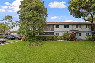 2761 S Oakland Forest Dr, Oakland Park, FL 33309 - Photo 21