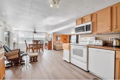 8631 SW 20th St, Davie, FL 33324 - Photo 3