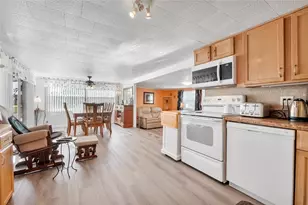 8631 SW 20th St, Davie, FL 33324 - Photo 3