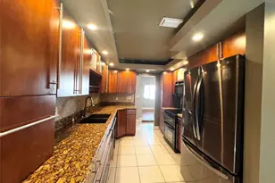 9320 NW 32nd St, Sunrise, FL 33351 - Photo 7