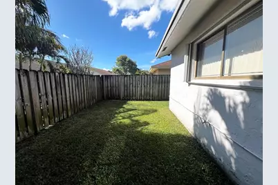 9320 NW 32nd St, Sunrise, FL 33351 - Photo 31