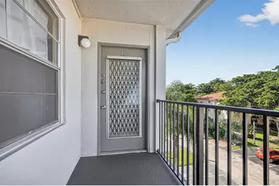 101 SW 132nd Way, Unit #418J, Hollywood, FL 33027 - Photo 5
