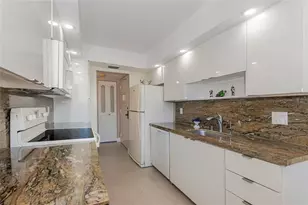 1200 St Charles Pl, Pembroke Pines, FL 33026 - Photo 13